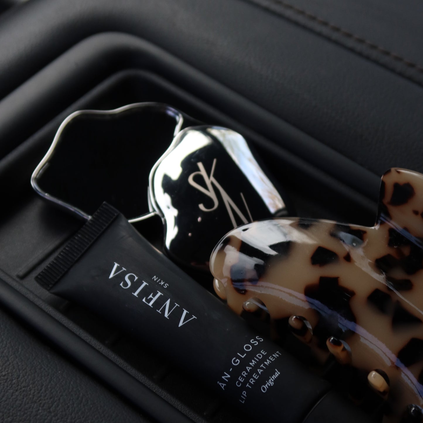 The Skin Standard Compact Mirror